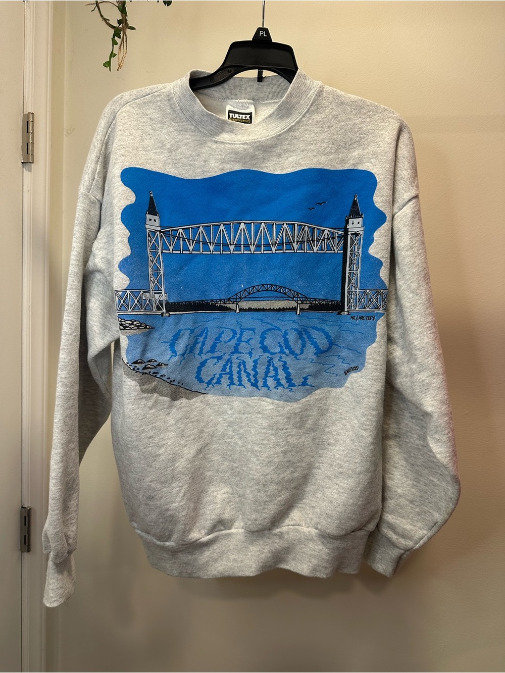 Men’s / Unisex XL | Made in USA Cape Cod Canal Bridge 90’s Vintage Sweatshirt